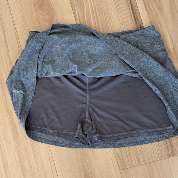 NEW Head Gray Athletic Skort - Picture 3 of 4